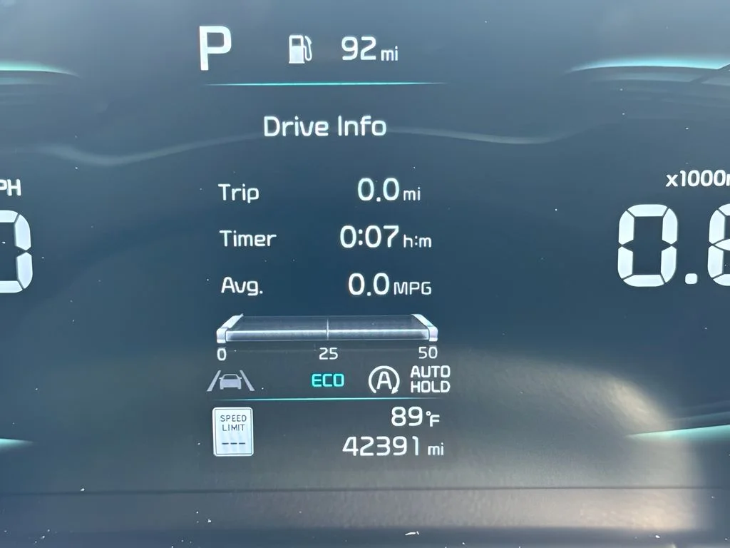 Used 2024 White Kia S image 21
