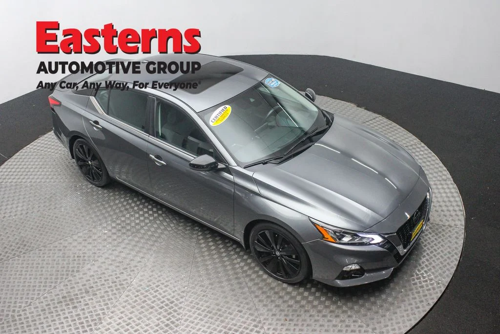 Used 2022 Gray Nissan 2.5 SR image 3