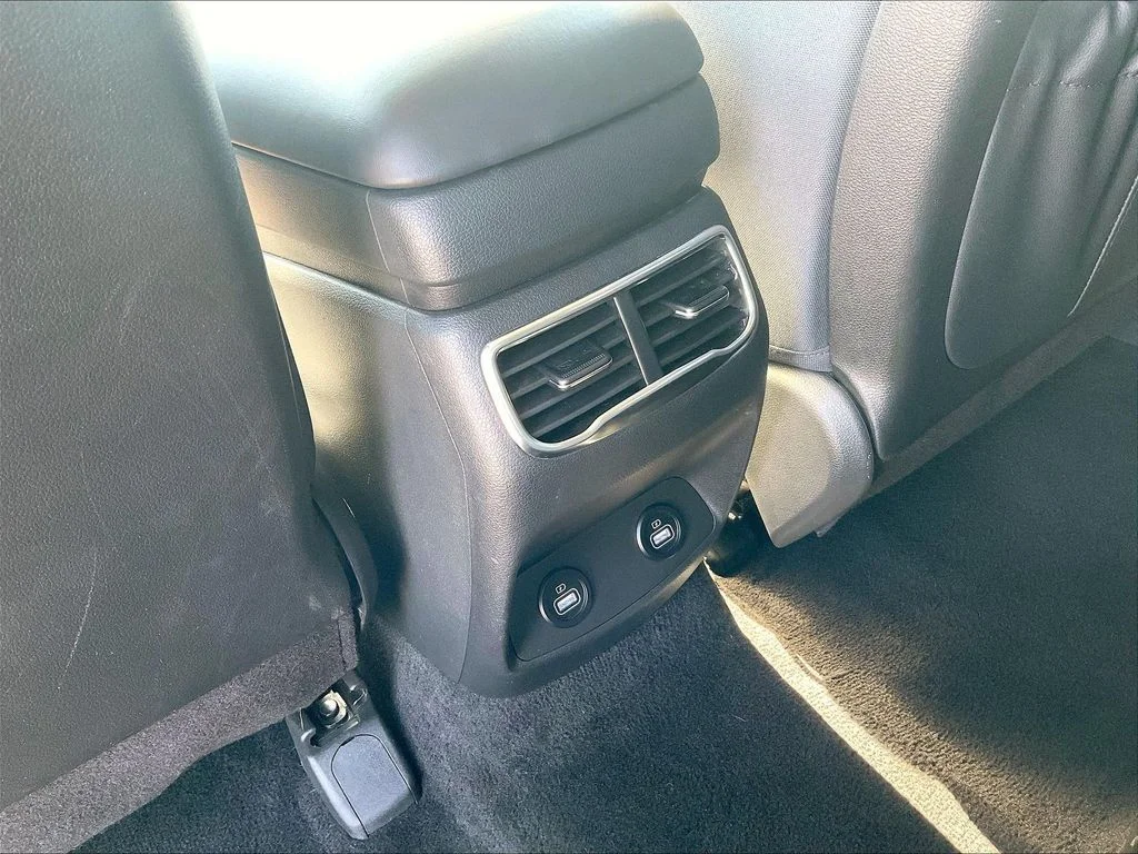 Certified Used 2023 Silver Hyundai Blue image 10