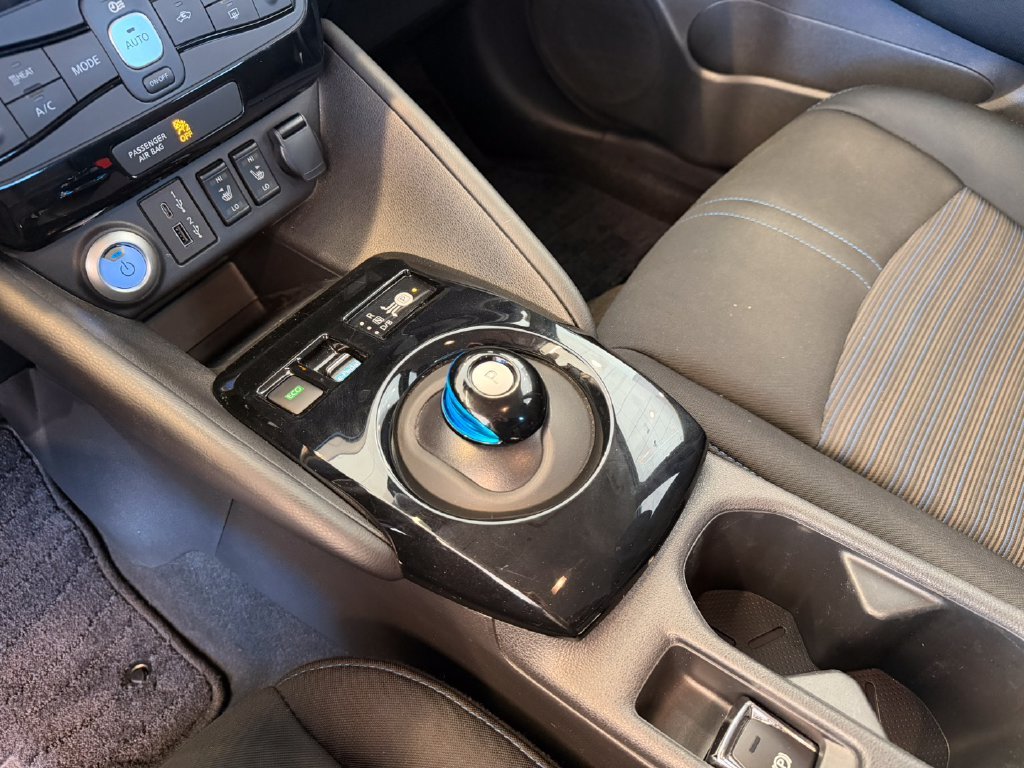 Used 2025 Deep Blue Pearl Nissan SV Plus image 23