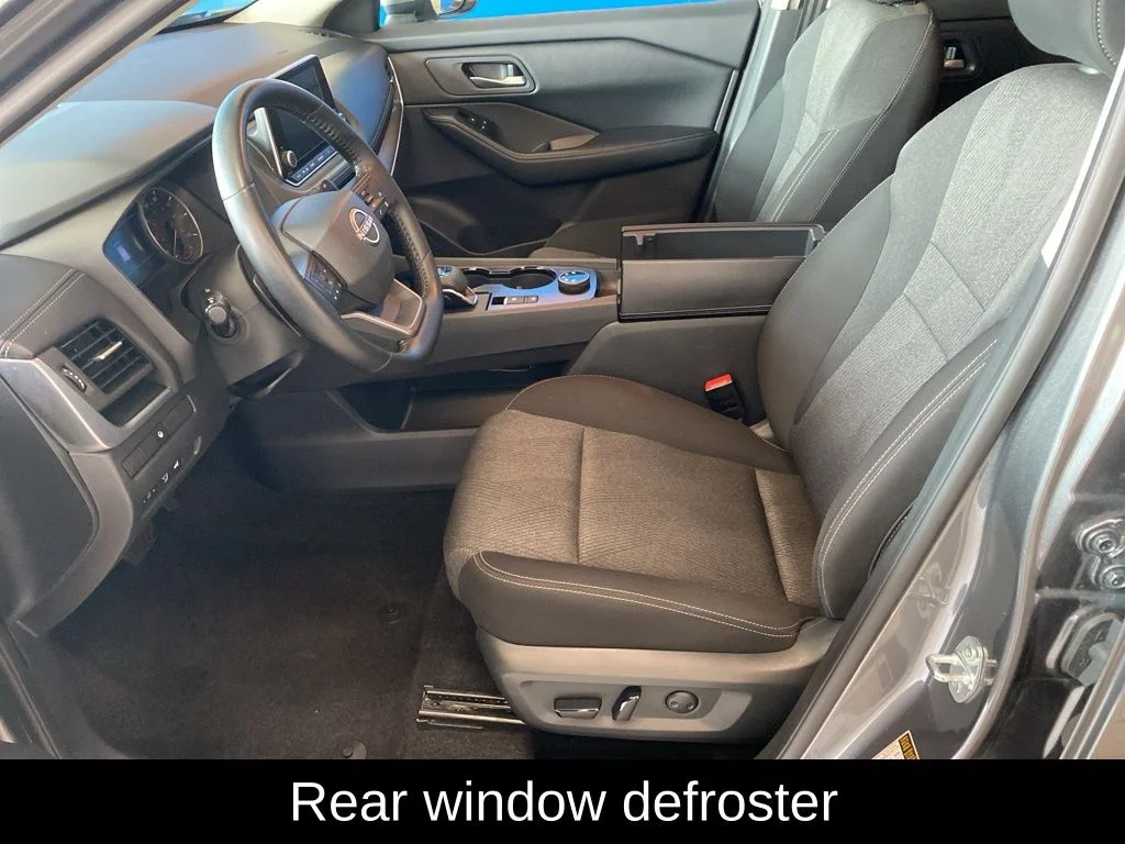 Used 2025 Gray Nissan SV image 7