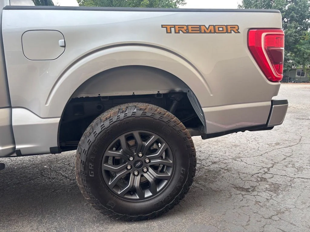 Used 2025 Gray Ford Tremor image 9