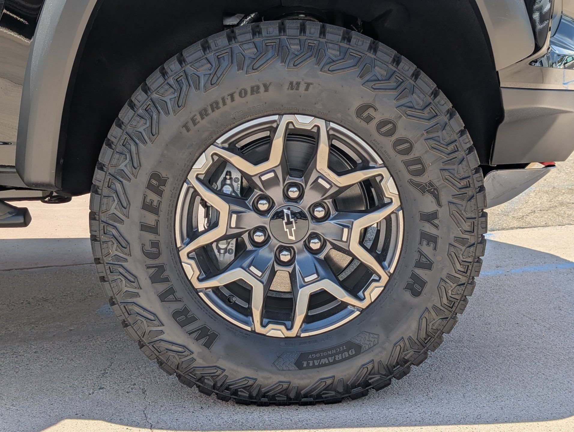 2026 Chevrolet Colorado ZR2 - Photo 6