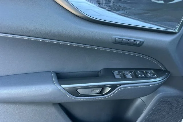 New 2026 Atomic Silver Lexus PREMIUM image 9