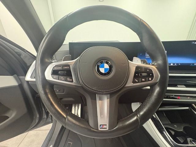 Used 2024 Gray BMW xDrive40i image 17