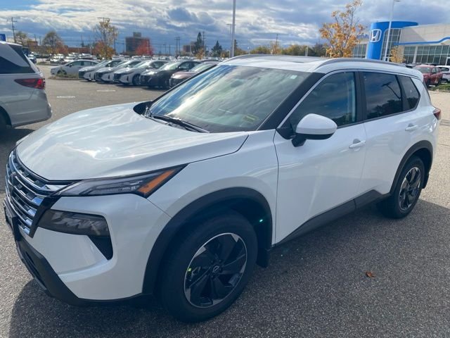 2026 Nissan Rogue SV photo 4