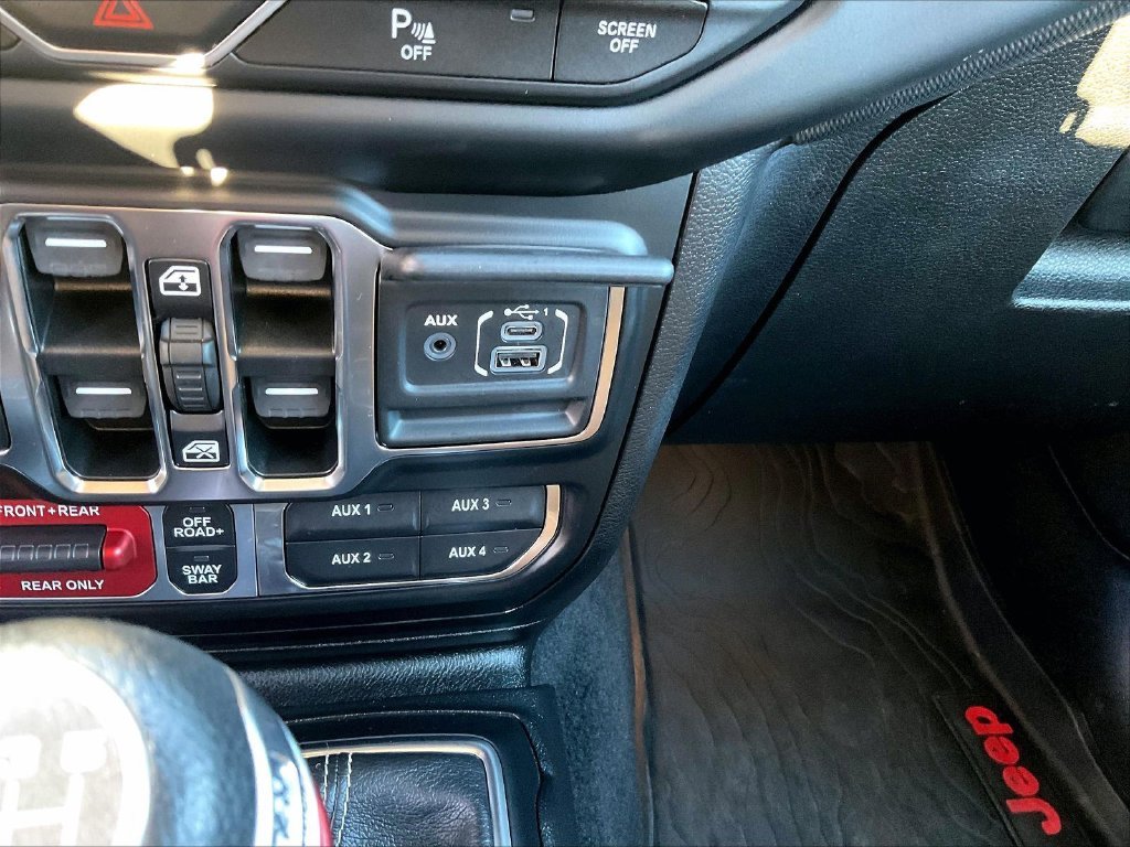 Used 2021 Gray Jeep Rubicon image 12