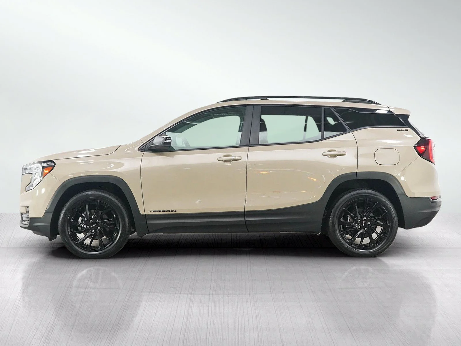 Used 2023 GMC Terrain SLE with VIN 3GKALTEG3PL161432 for sale in Wayzata, Minnesota