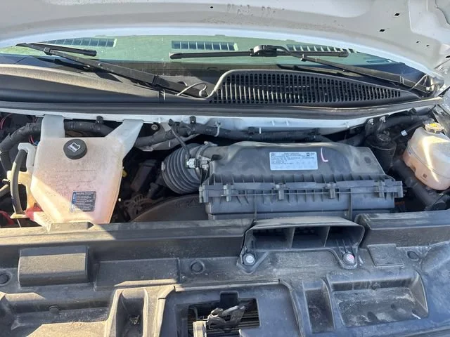Used 2025 Summit White Chevrolet 1LT image 23