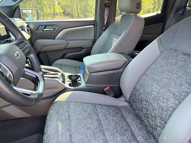 Used 2024 Blue Chevrolet ZR2 image 15