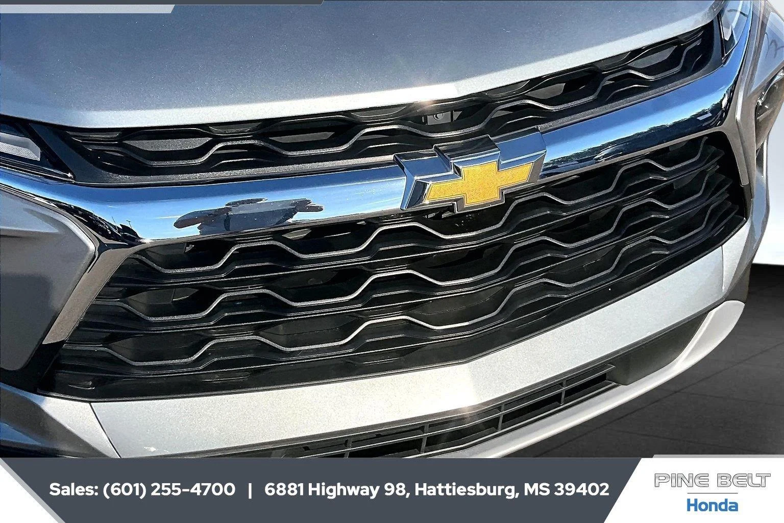 Used 2024 Sterling Gray Metallic Chevrolet LT image 22