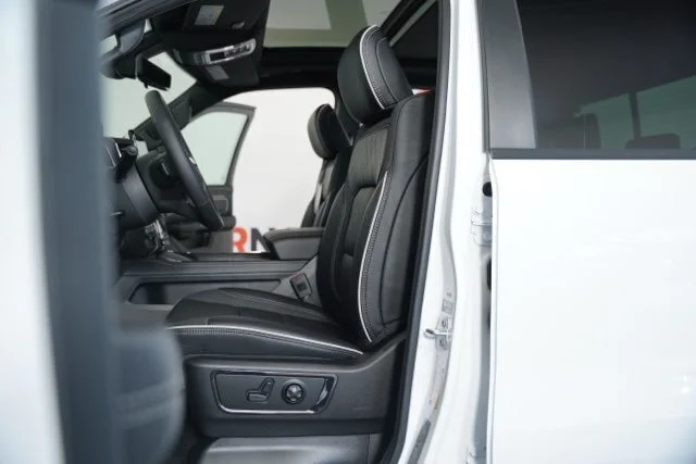 New 2026 Bright White Clear-Coat Exterior Paint RAM Limited image 24