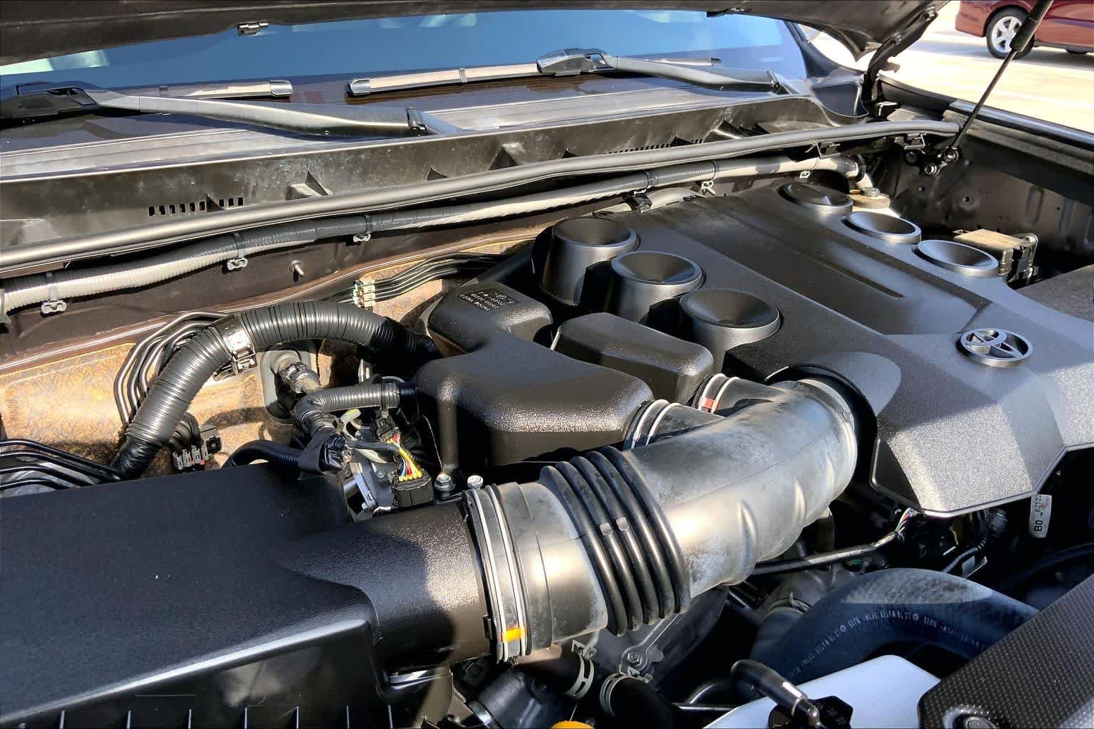 Used 2022 Magnetic Gray Metallic Toyota SR5 image 32