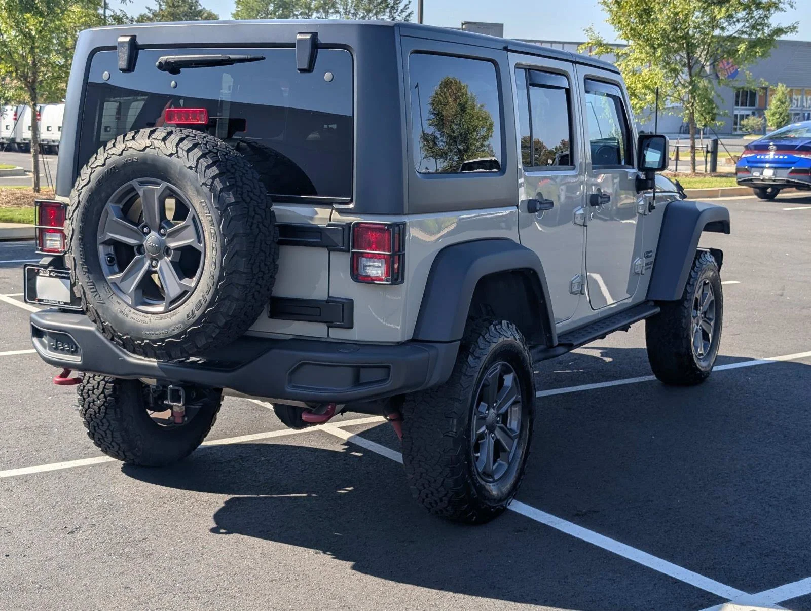 Used 2017 Beige Jeep Rubicon Recon 4x4 image 6