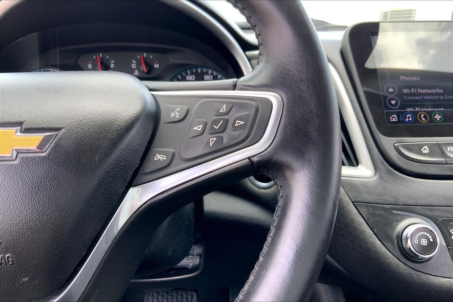 Used 2022 Summit White Chevrolet RS image 24