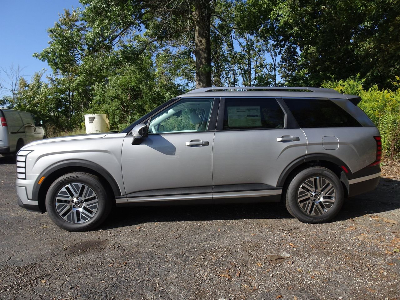 New 2027 Silver Hyundai SEL 7P image 2