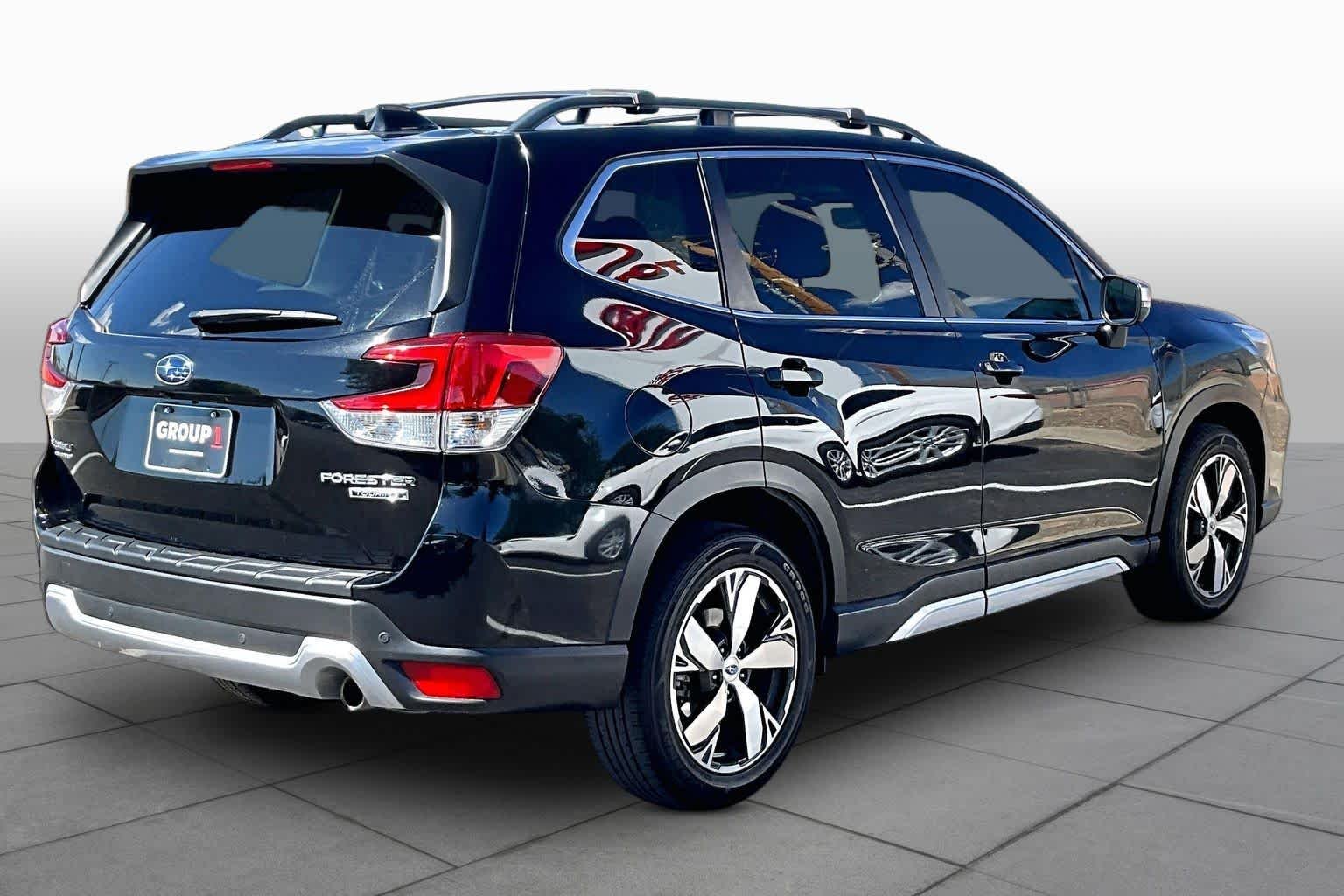 Used 2021 Crystal Black Silica Subaru Touring image 12