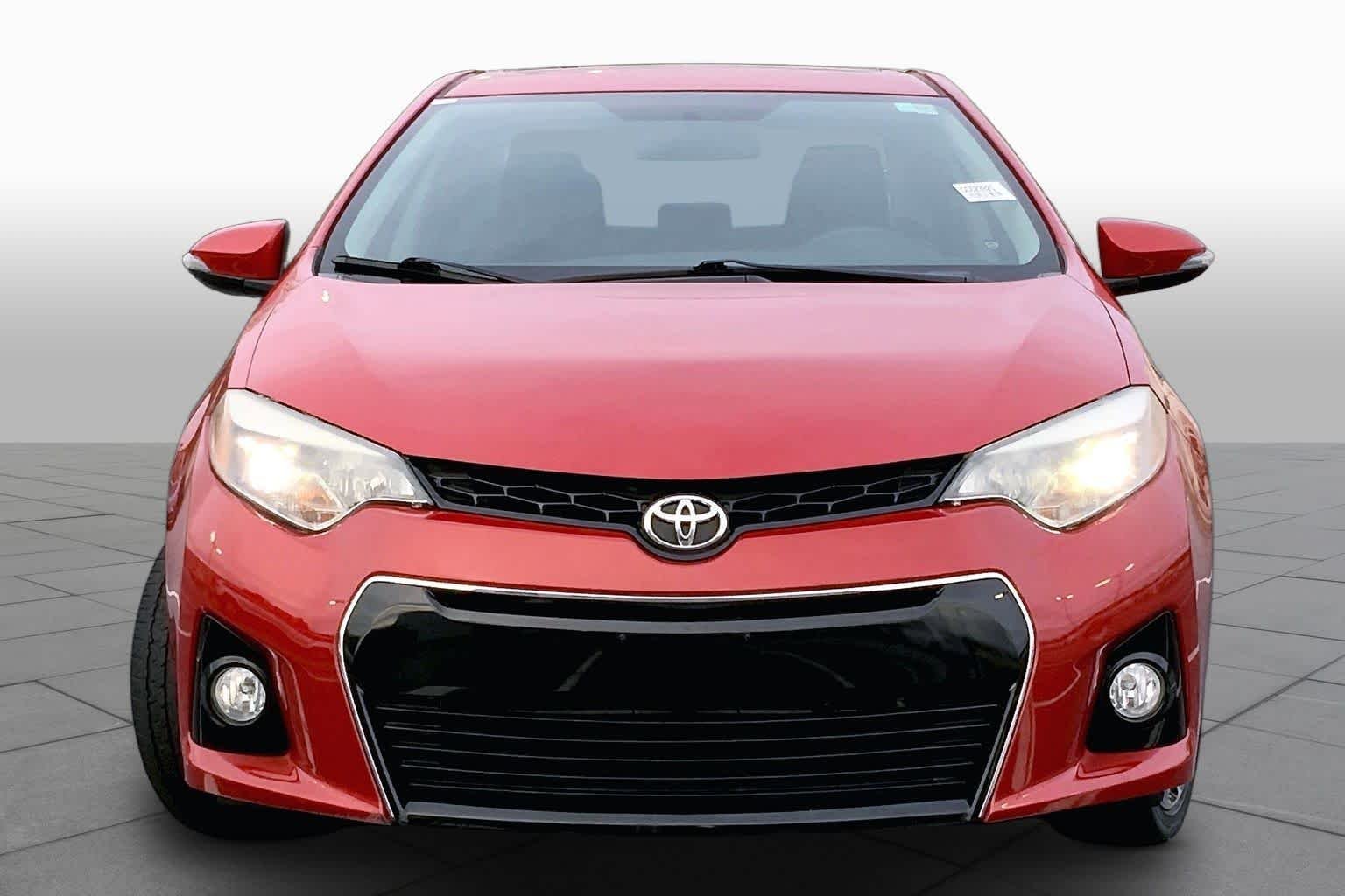 Used 2016 Barcelona Red Metallic Toyota S Plus image 4