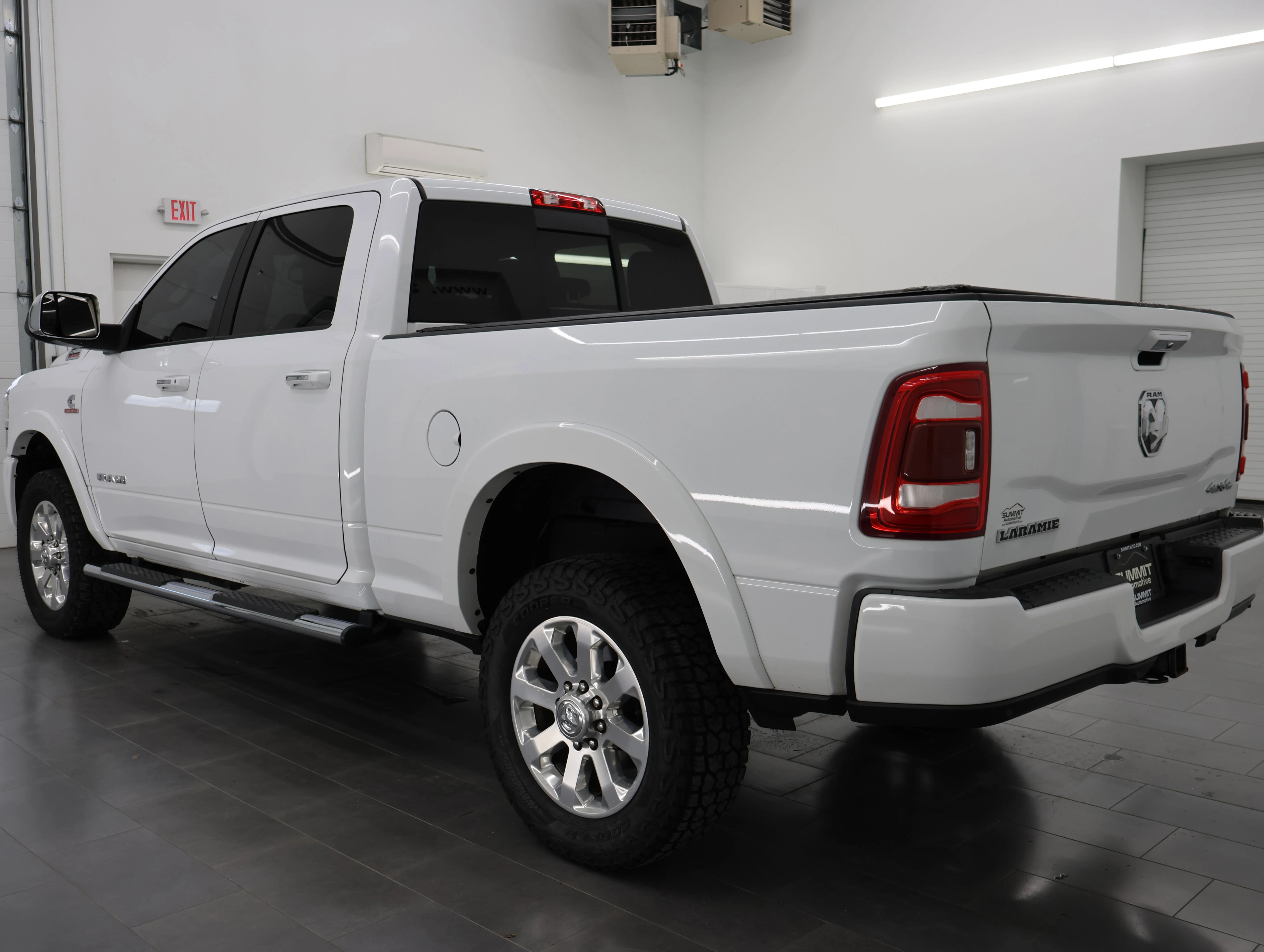 Used 2020 Bright White Clearcoat Ram Laramie image 6