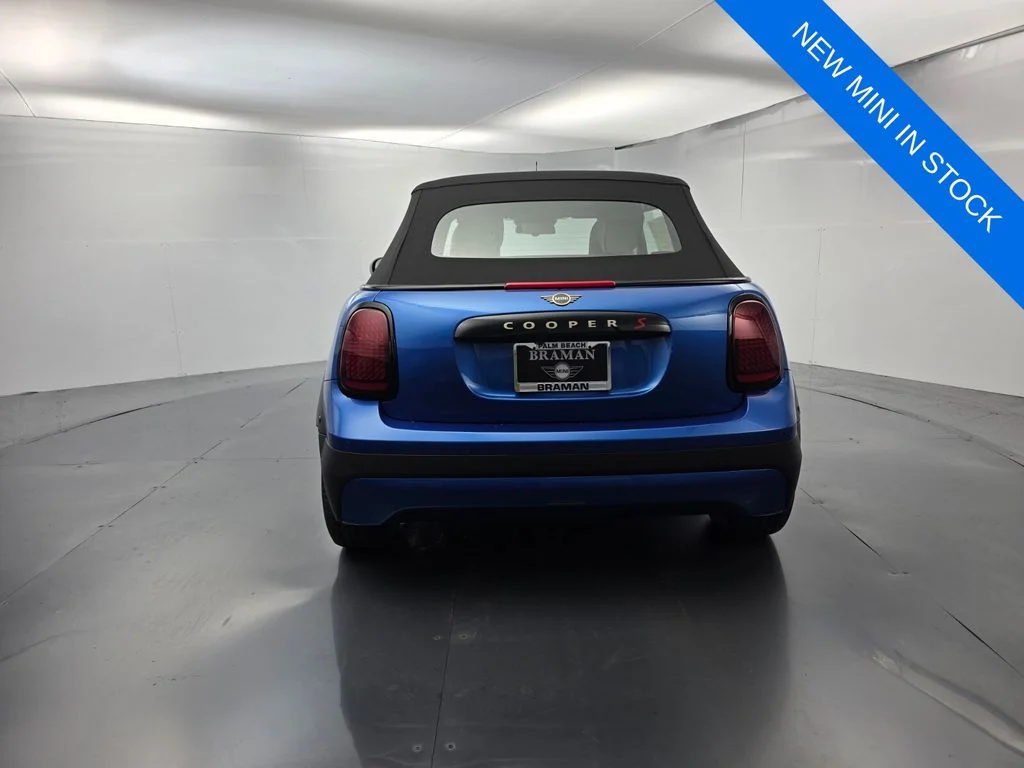 New 2026 Blue MINI Signature Plus image 6