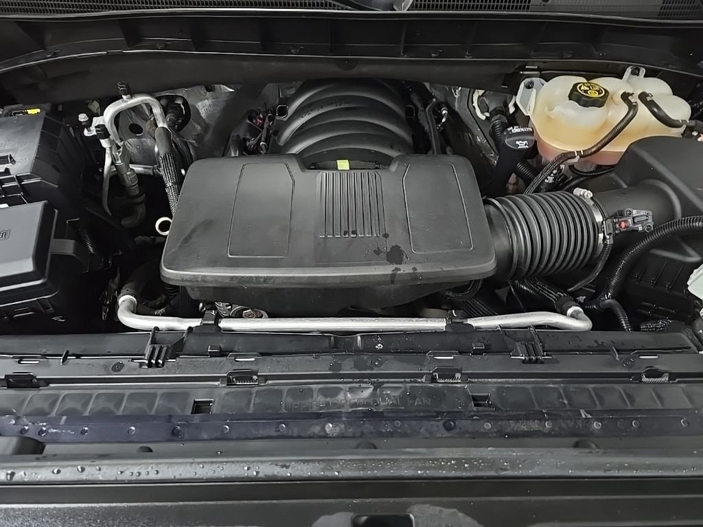 Used 2022 Silver GMC Elevation image 12