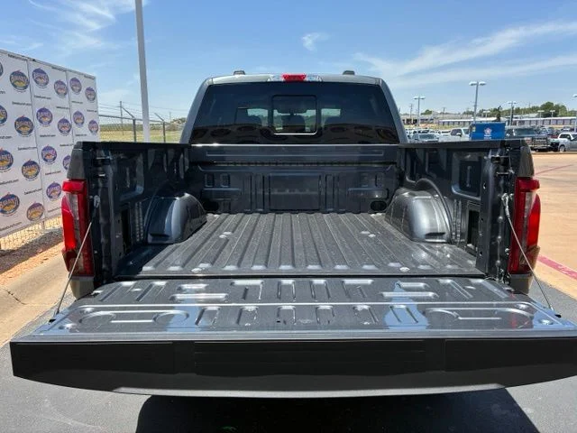 New 2026 Carbonized Gray Metallic Ford XLT image 6