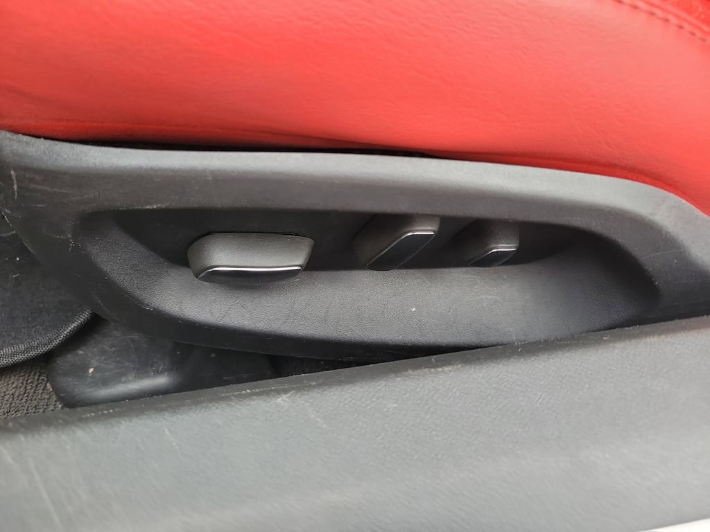 Used 2014 White Chevrolet Z51 image 19