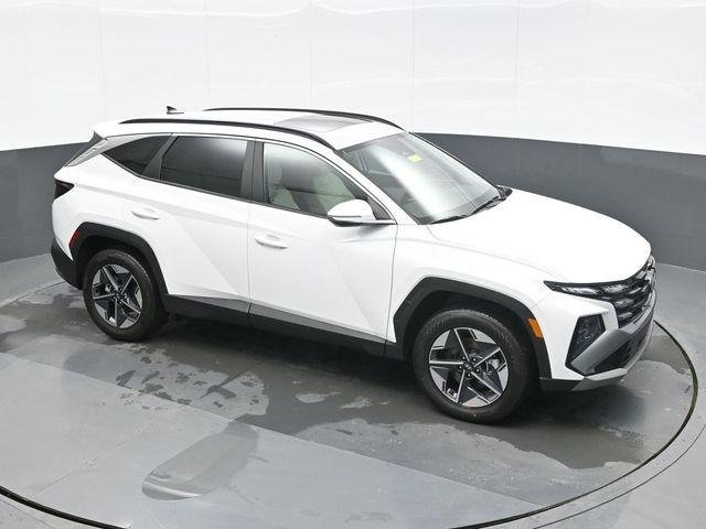 New 2026 White Hyundai SEL Premium AWD image 15