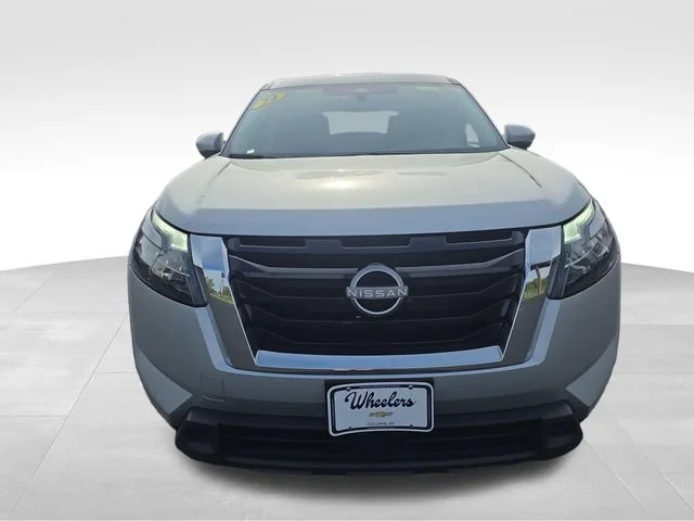 Used 2024 Silver Nissan SV image 9