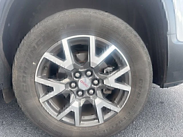 Used 2023 White GMC SLE image 10