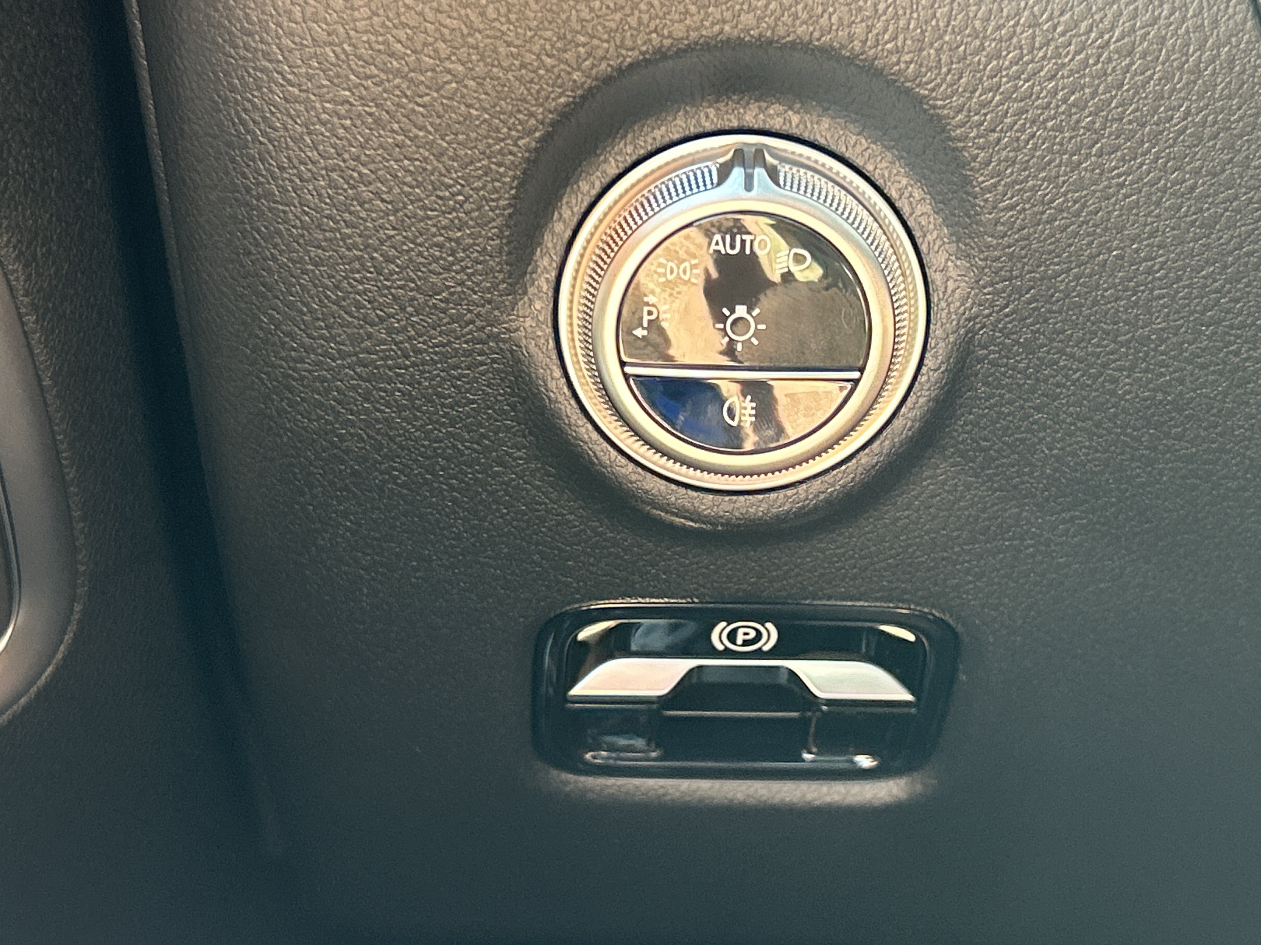New 2026 Twilight Blue Metallic Mercedes-Benz C 300 4MATIC® Sedan image 24