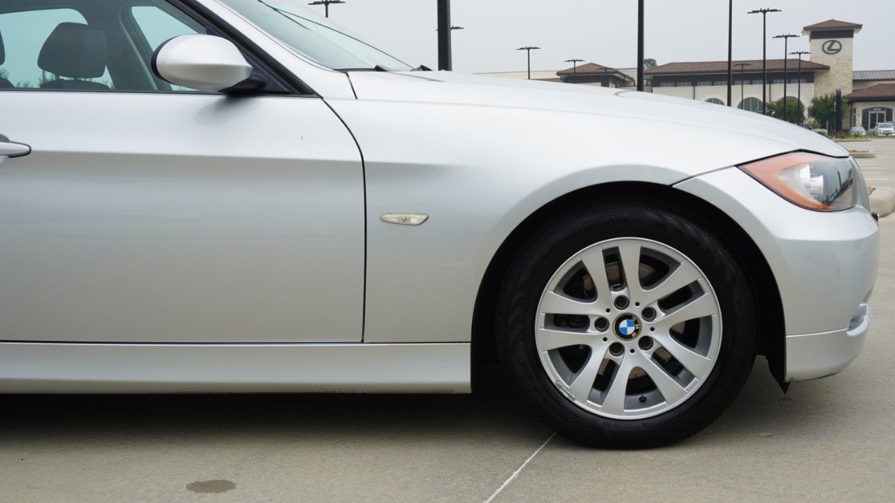 Used 2006 Silver BMW 325i image 9