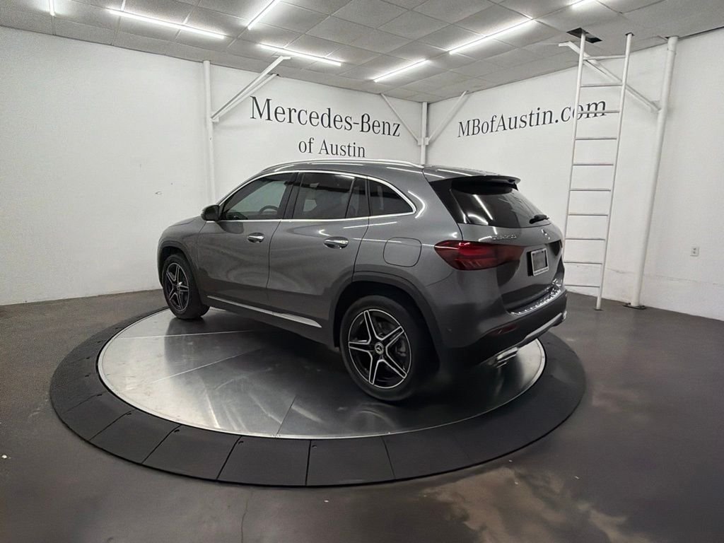 New 2026 Mountain Grey Metallic Mercedes-Benz GLA 250 image 5