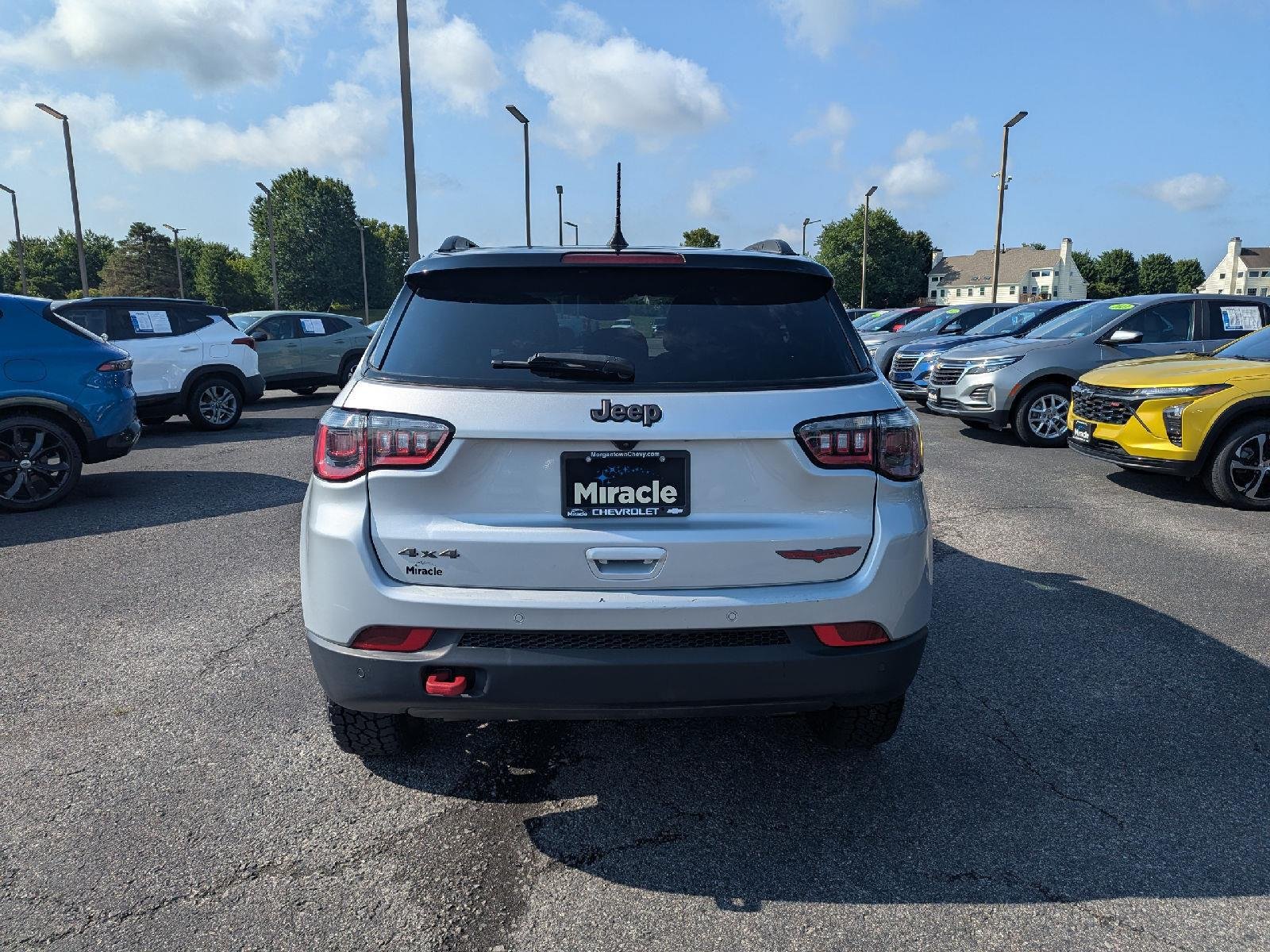Used 2025 Silver Zynith Metallic Clearcoat Jeep Trailhawk image 6