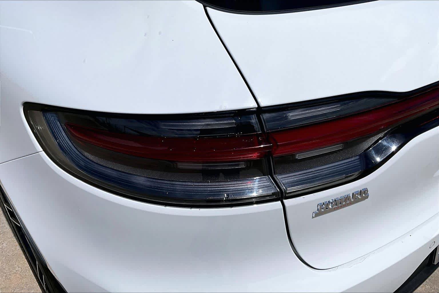 Used 2021 Carrara White Metallic Porsche  image 27