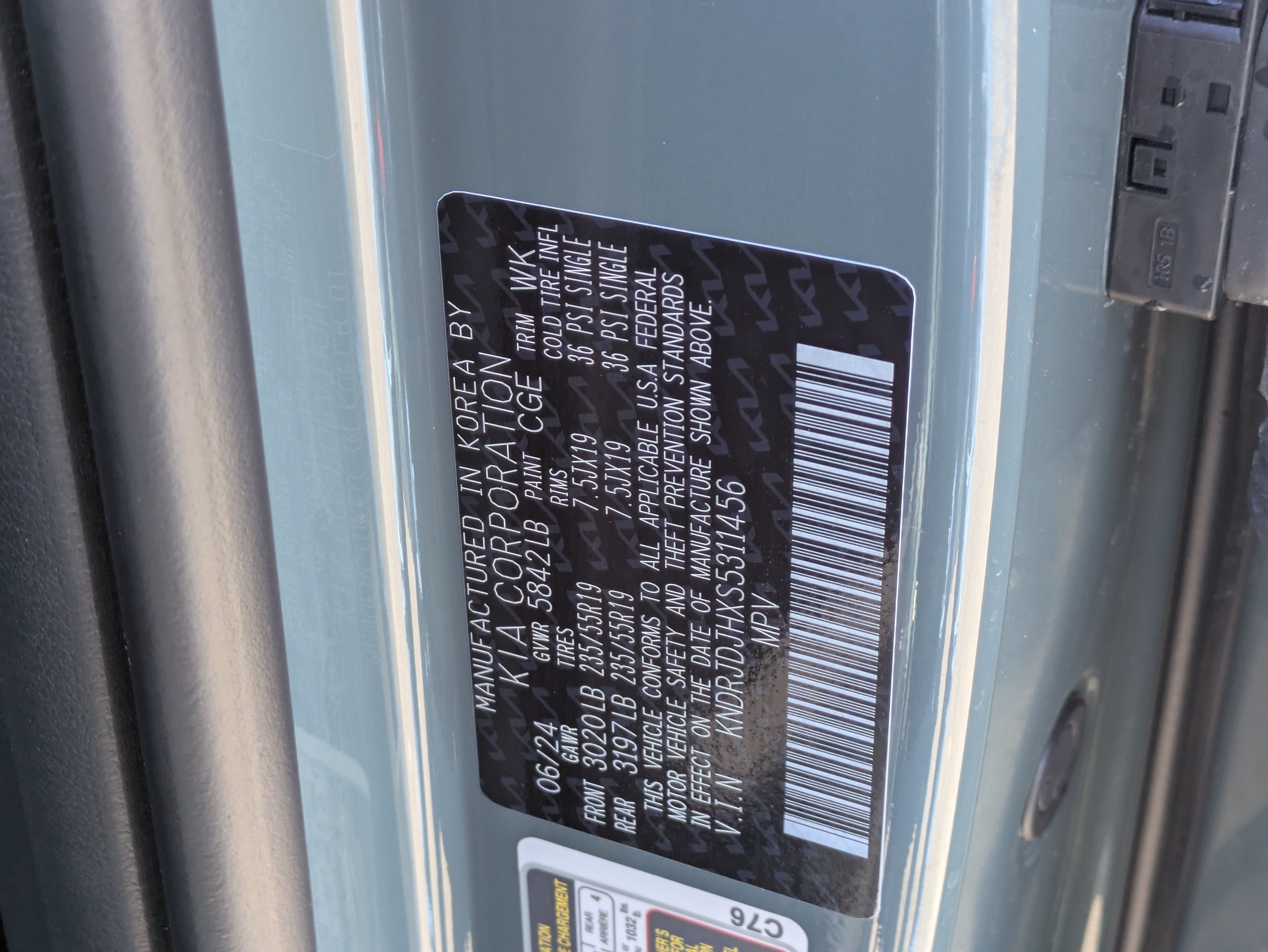 Used 2025 Cityscape Green Kia EX image 31