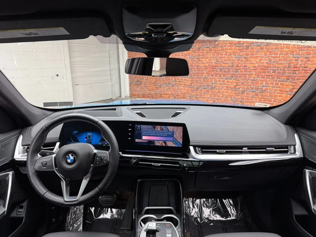 Used 2025 Blue BMW xDrive28i image 13
