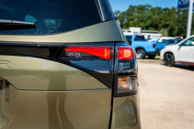 New 2026 Autumn Green Metallic Subaru Premium image 17