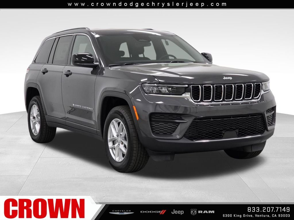 New 2026 Baltic Gray Metallic Clear-Coat Exterior Paint Jeep Laredo image 3