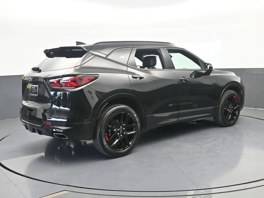 Used 2020 Black Chevrolet RS image 6
