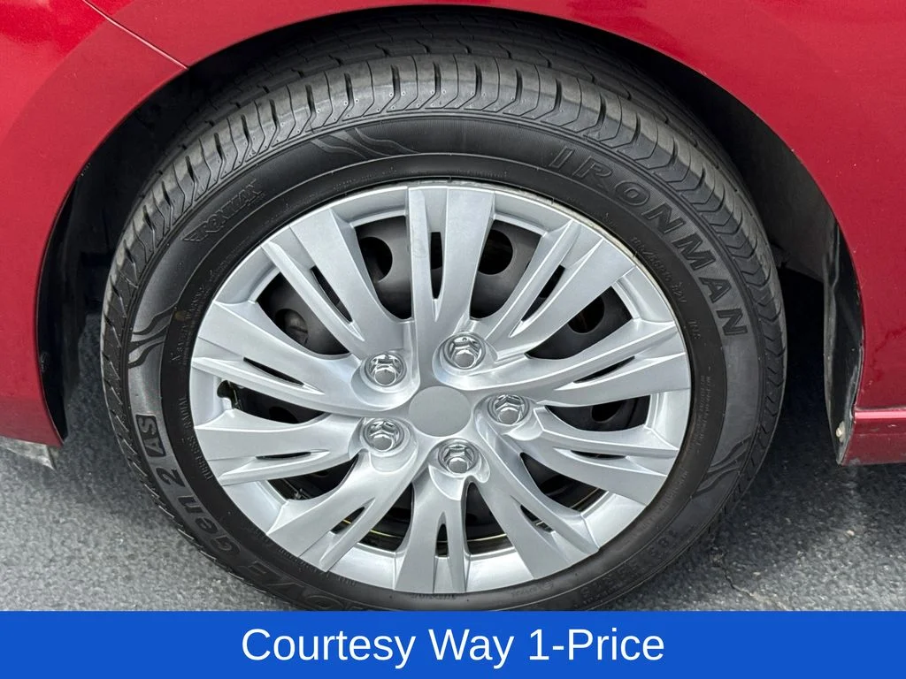Used 2022 Red Chevrolet LS image 6