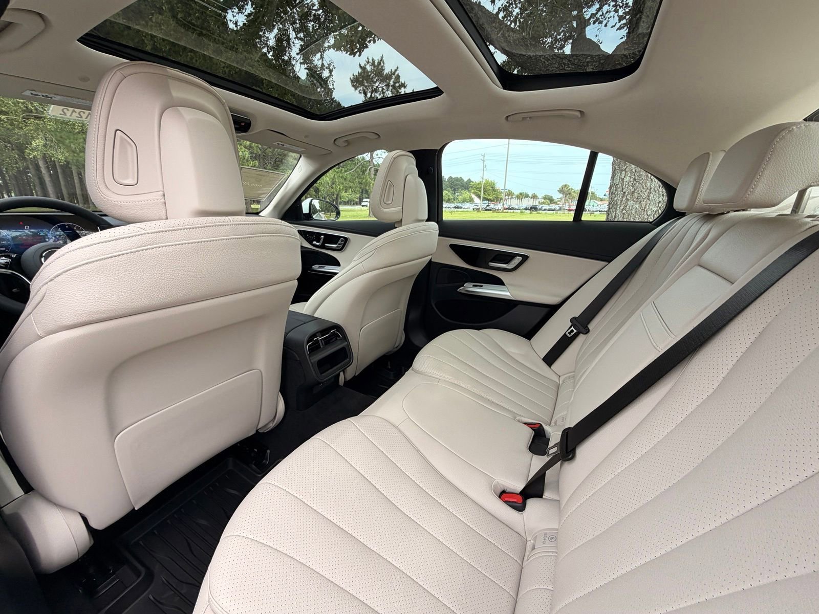New 2026 Polar White Mercedes-Benz E 350 image 40