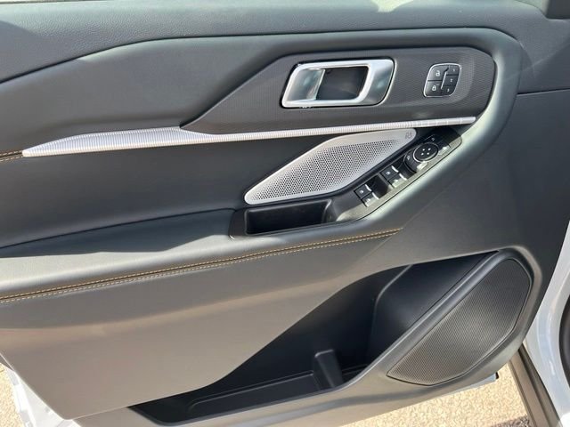 New 2026 Space White Metallic Ford Tremor® image 10