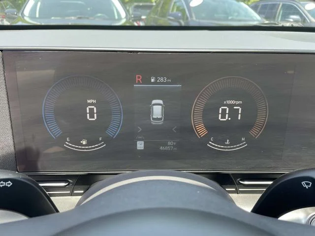 Used 2025 White Hyundai SEL image 38