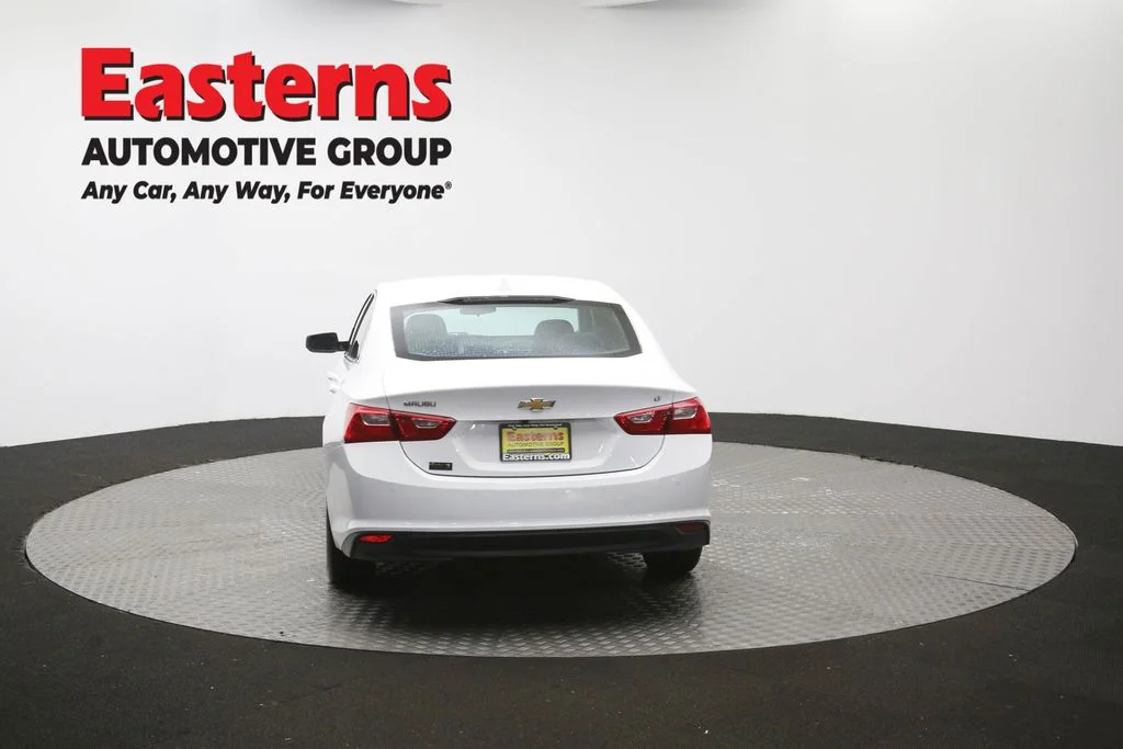 Used 2025 White Chevrolet LT image 39