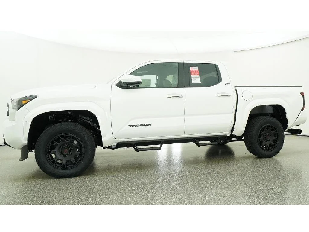 New 2026 Ice Cap Toyota SR5 image 18