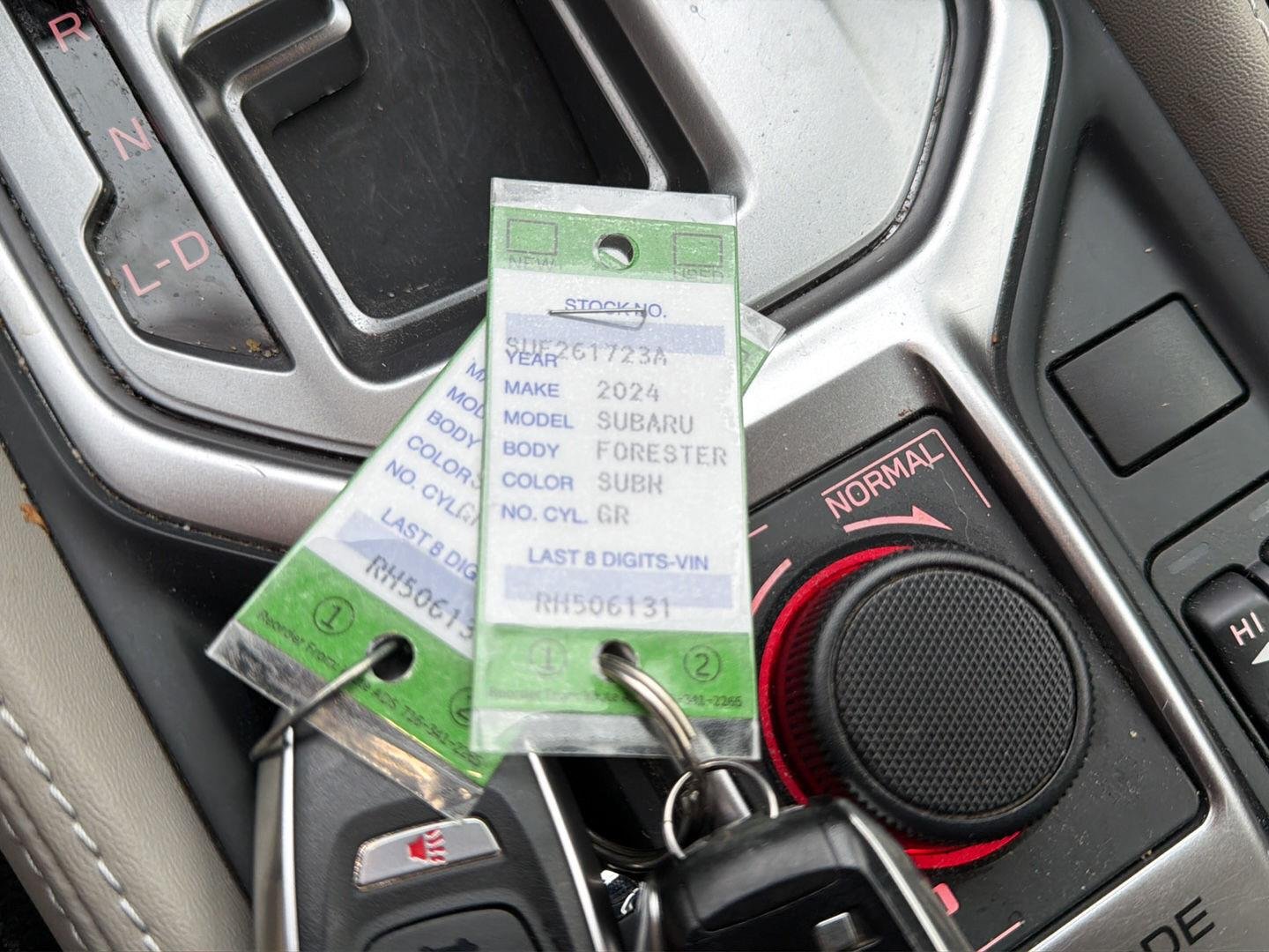 Used 2024 Cascade Green Silica Subaru Premium image 17
