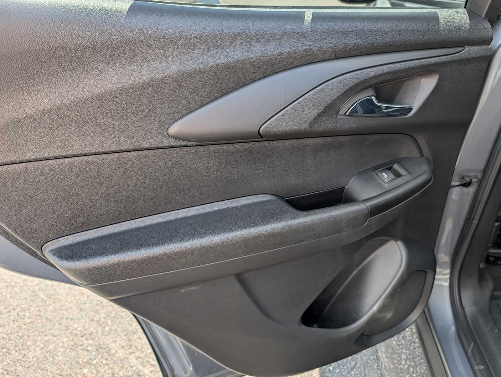 Used 2022 Satin Steel Metallic Chevrolet LT image 14