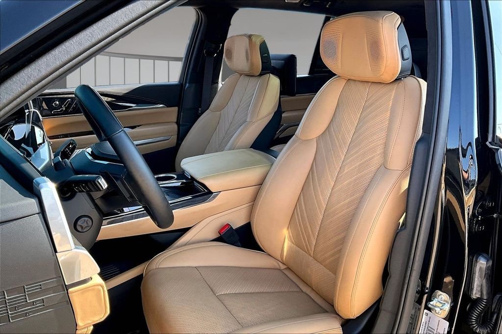 Used 2025 Black Cadillac Sport 2 image 27
