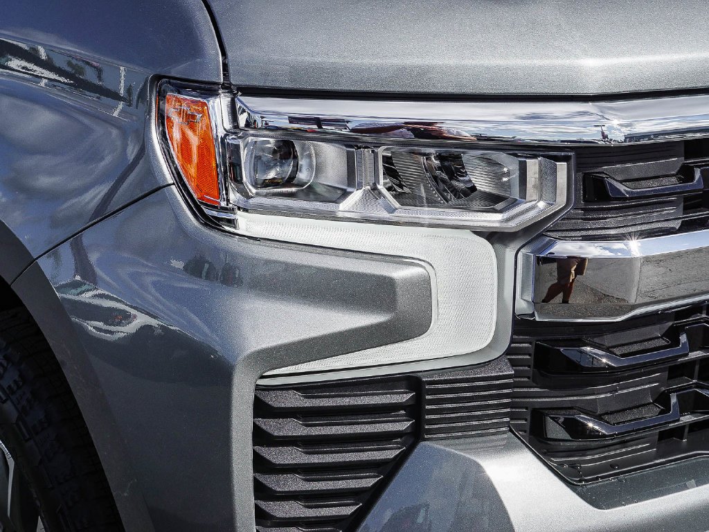 New 2026 Sterling Gray Metallic Chevrolet LT image 10